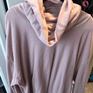 Sweater /hanging turtle neck